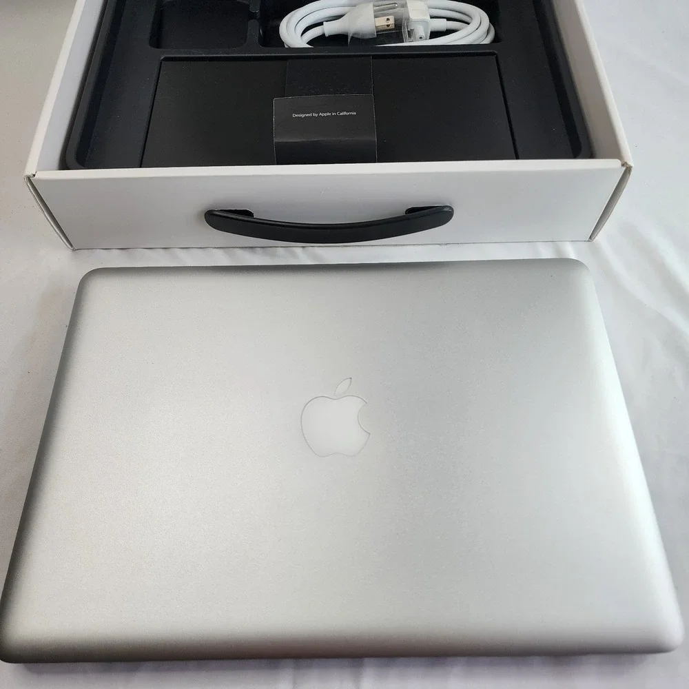 Apple MacBook Pro 13.3 in 2012 Silver/Intel Core i5 3rd Gen. 2.50 GHz, 500 GB 4